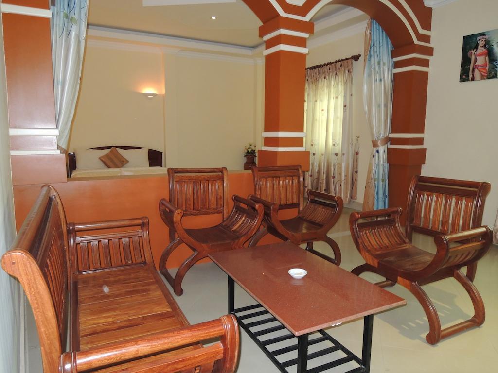 Lux Star Town Hotel Phnom Penh Exterior foto