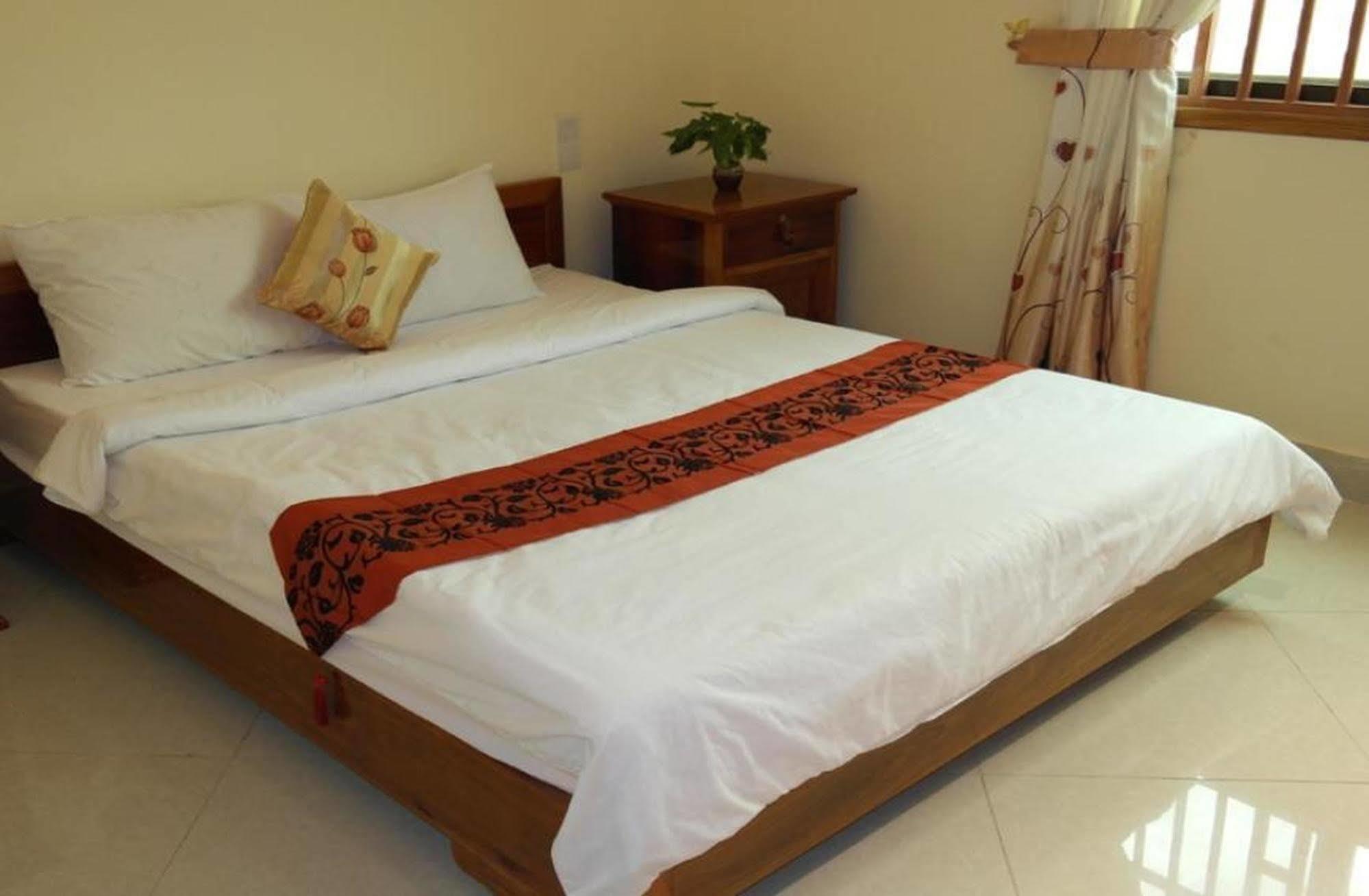 Lux Star Town Hotel Phnom Penh Exterior foto